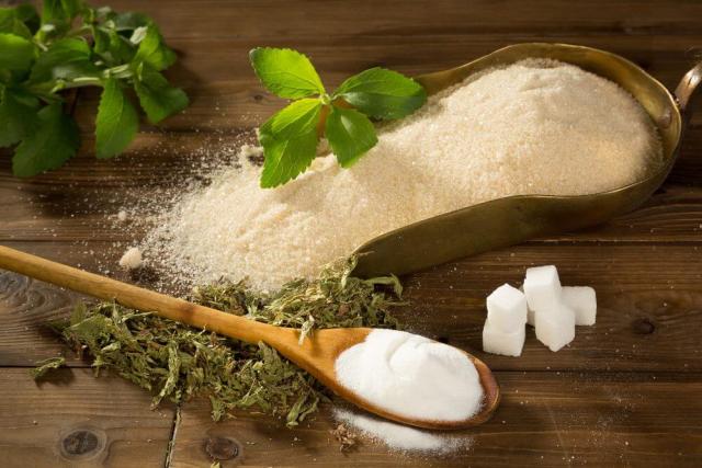 Mito ou verdade: adoçante stevia faz mal? Descubra agora mesmo!