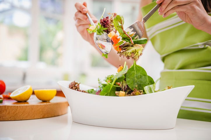 Saiba como retornar à dieta após sair da linha